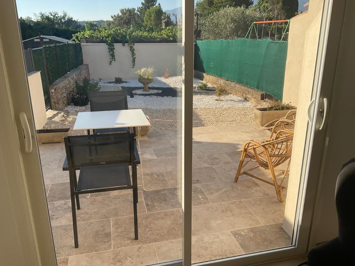 Gite Au Pied Du Ventoux Villes-sur-Auzon Bagian luar foto